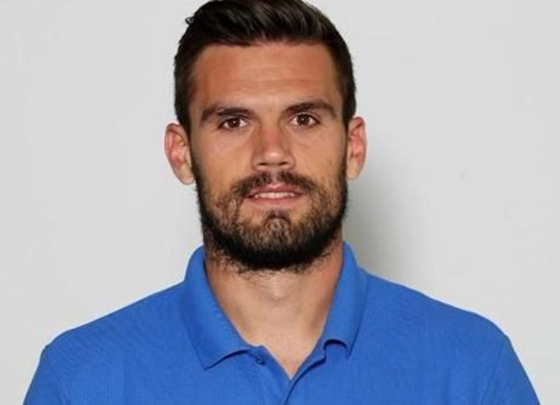 Alexandros Tziolis là tiền vệ cần mẫn và bền bỉ của bóng đá Hy Lạp