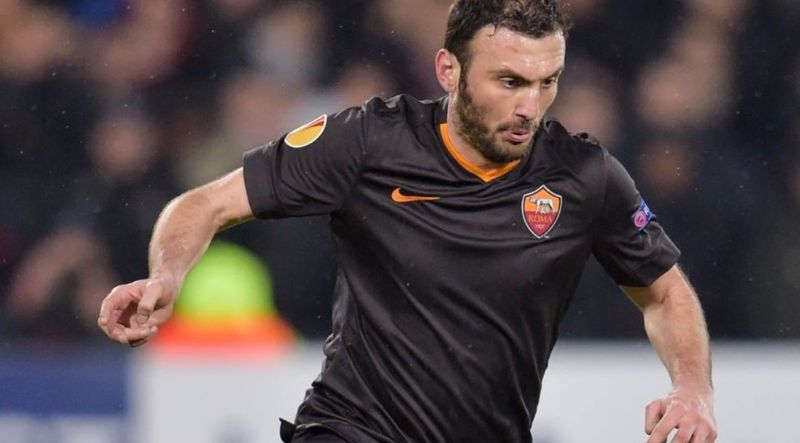 Torosidis để lại dấu ấn đậm nét khi thi đấu tại Serie A trong màu áo AS Roma và Bologna