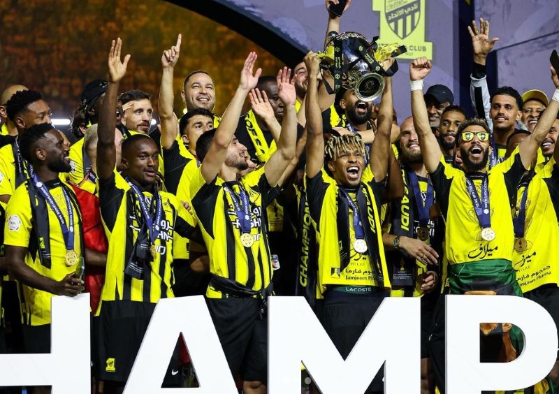 Fawaz thường xuyên hỗ trợ tấn công với những pha lên bóng sắc nét và hiệu quả