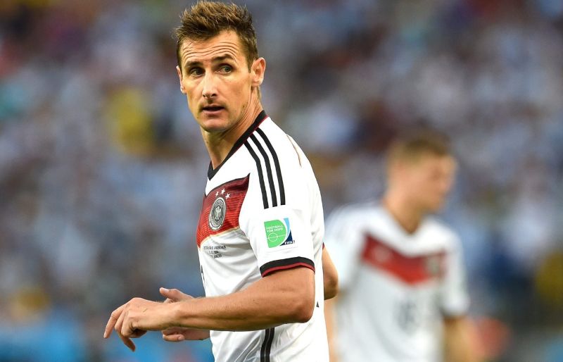 Miroslav Klose: Huyền thoại khiêm nhường của bóng đá - Ảnh 2