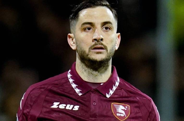 Kostas Manolas: Trung vệ từng khiến châu Âu chao đảo